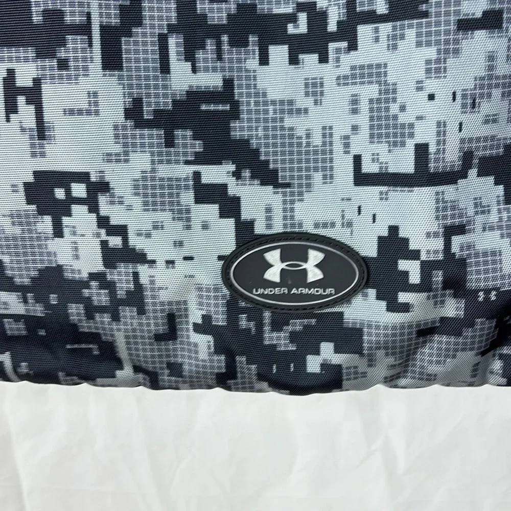 OVERSIZED Under Armour Drawstring Bag 16
